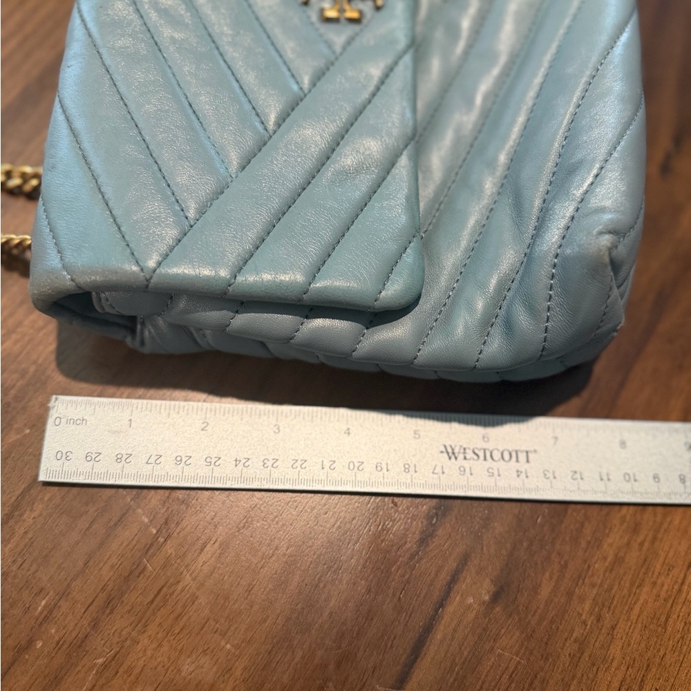 Tory Burch Quilted Leather Chain Shoulder Bag in Pale Blue with Gold Hardware - Picture 13 of 13